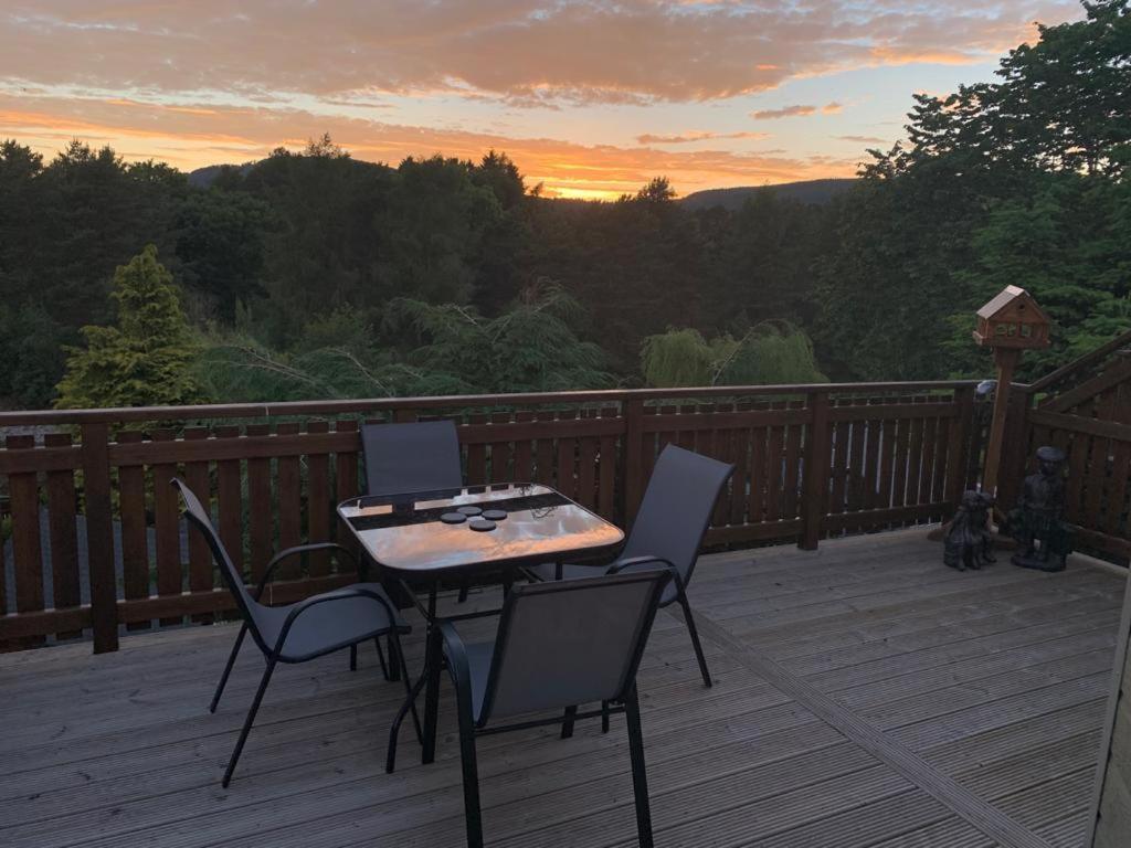 Beautiful 2 Bedroom Lodge With Stunning Views Blair Atholl Extérieur photo