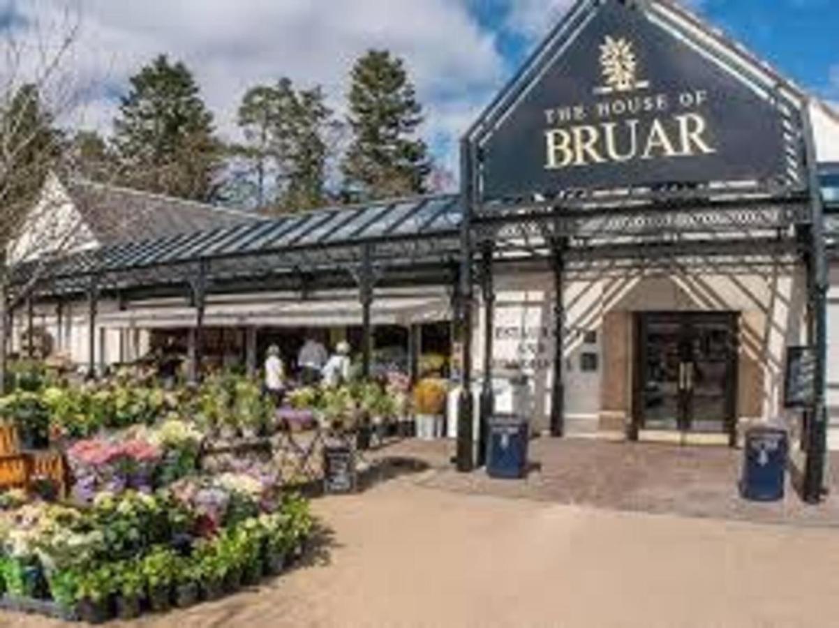 Beautiful 2 Bedroom Lodge With Stunning Views Blair Atholl Extérieur photo